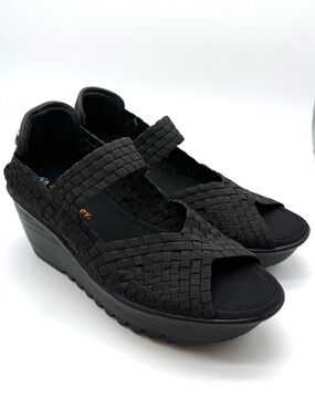 Bernie Mev Halle Black Woven Wedges